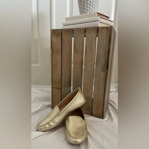 1901 Women’s loafer size 9.5